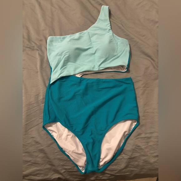 Pink Desert Exclusive one shoulder cut out bathing suit - Picture 1 of 3